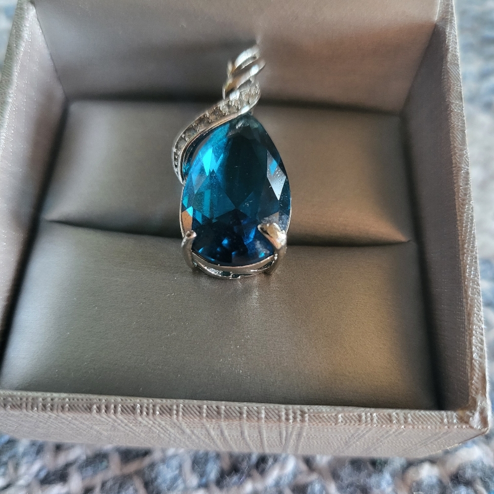 London Blue Topaz 925 Pendant